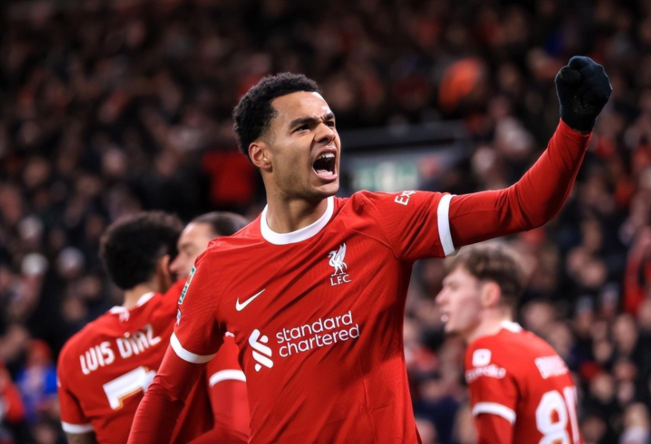 英超冠军指日可待!斯洛特收获两大神锋,利物浦最强阵容揭晓